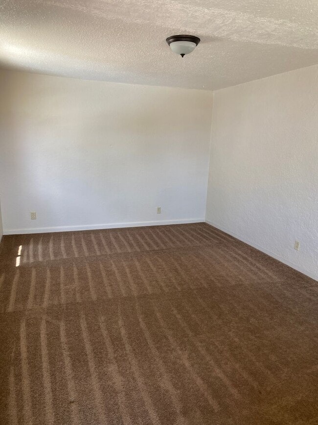 Building Photo - DDWELLS 4TH Unit 516 W 4th St. Cortez, Co 81321