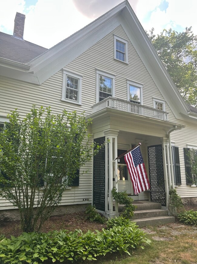 Building Photo - 418 Front St Unit 418 Front St. Marion