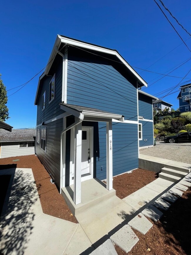 Building Photo - 922 Billy Frank Jr. St Unit 918 Rental