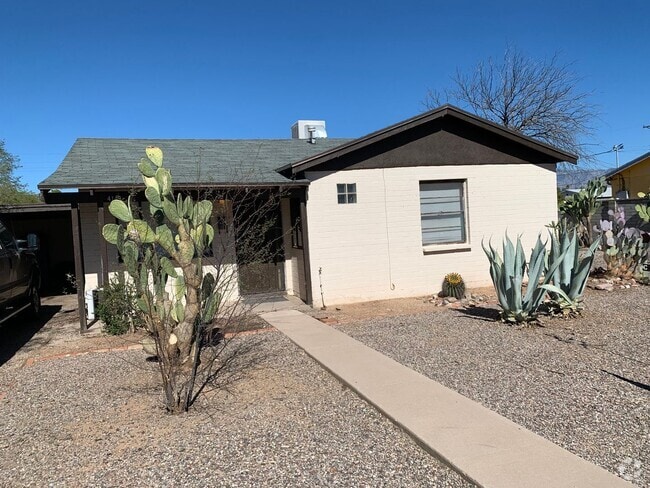 Building Photo - Great Tucson Rental