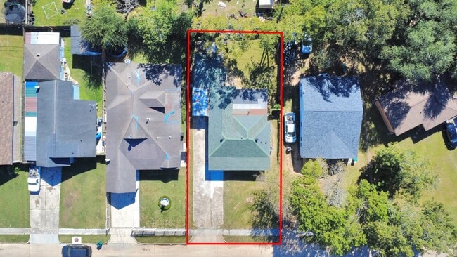 Photo - 1222 Bernard St