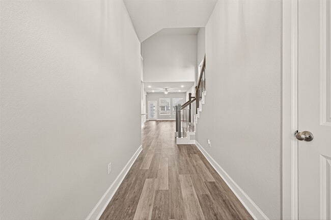 Building Photo - 23754 Pullin Market Dr