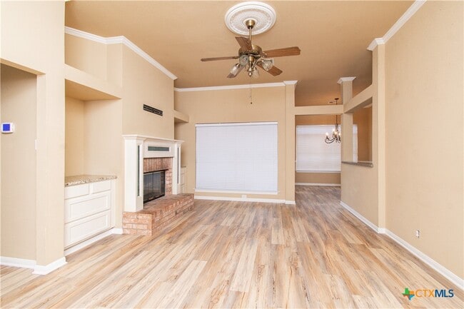 Building Photo - 4819 Box Canyon Dr Rental