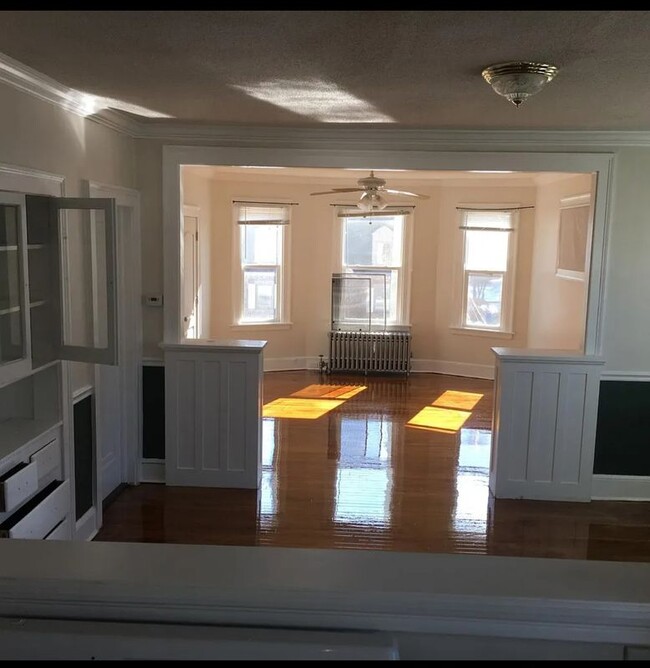 Photo - 230 Pleasant St Apartment