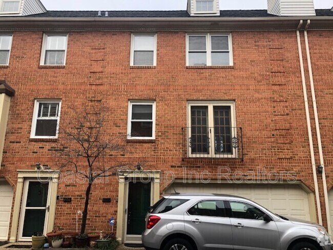 Building Photo - 527 W 20th St Unit 405 Rental