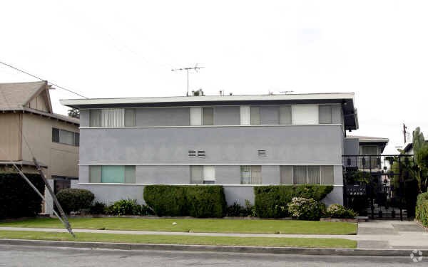 Photo - 3546 Brenton Ave