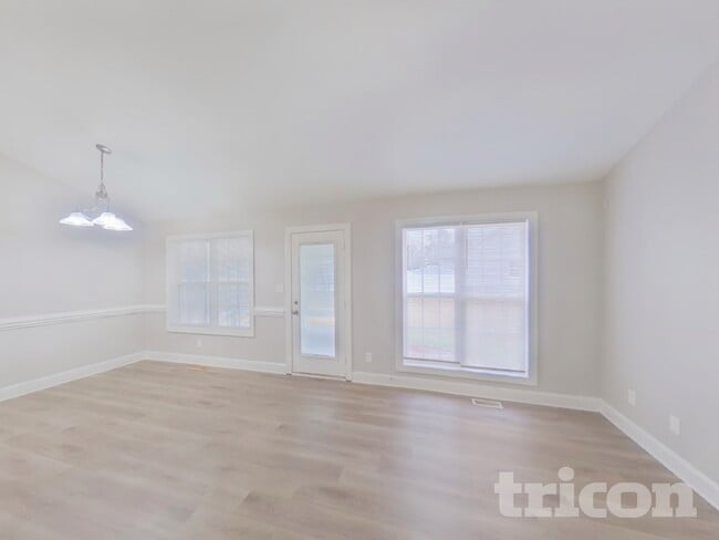 Photo - 1212 Danielle Downs Ct SE