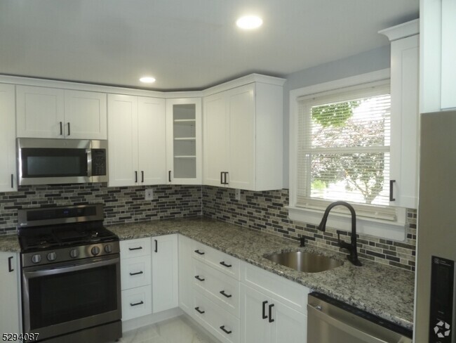 Building Photo - 85 E Passaic Ave Rental