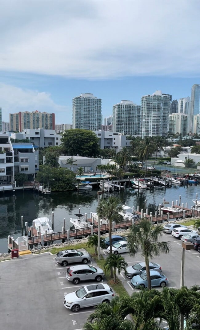 Photo - 400 Kings Point Dr Unidad 627