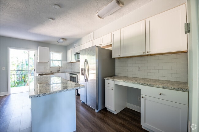 1BR, 1BA - 550SF - Kitchen