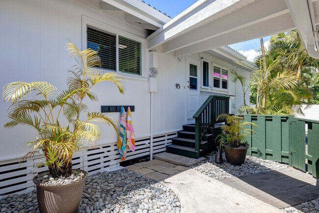 Photo - Mid-century modern Kalaheo Ave. Beach side...