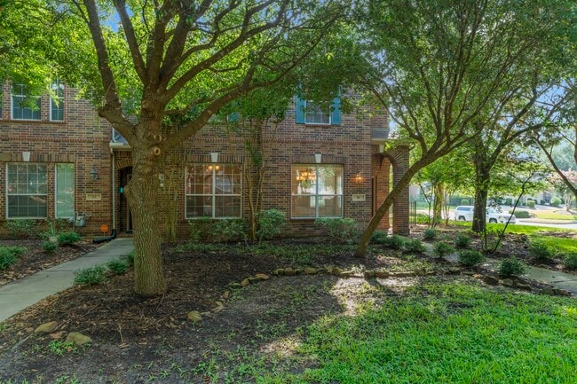 Photo - 18 Umbria Ln