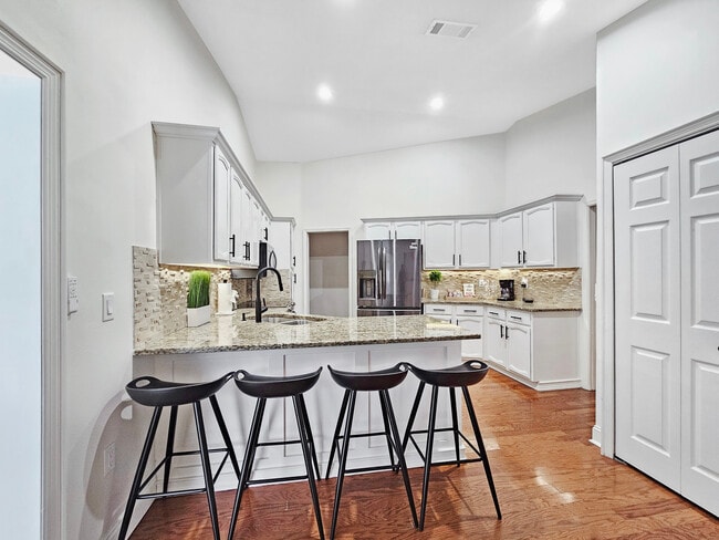 11402 Suncreek Pl