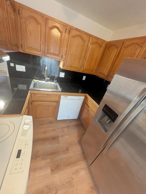 Photo - 851 Denver St