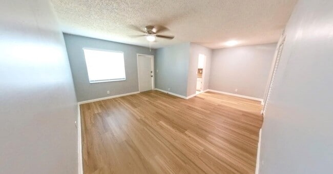 Photo - 2301 SE 4th St