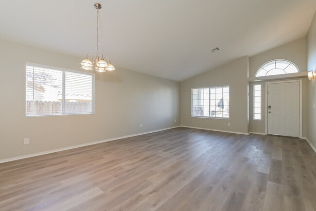 Photo - 682 Covina Dr