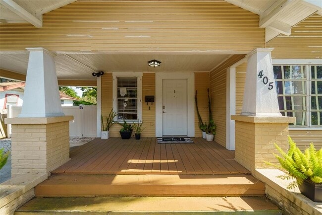 Photo - 405 E Adalee St