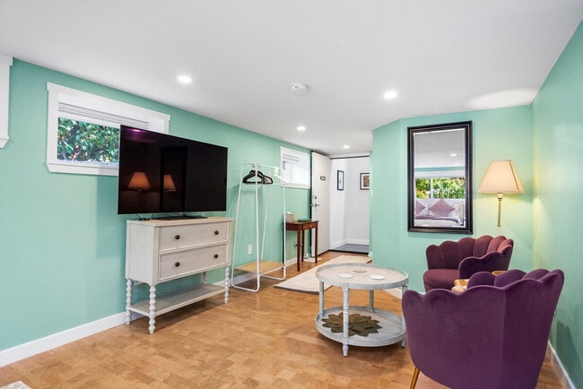 Photo - 5257 37th Ave SW Unit ID1324816P