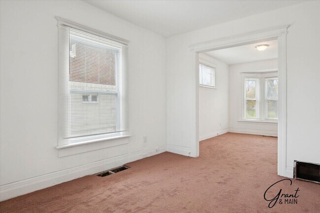 Photo - $1200 3 bedrooms