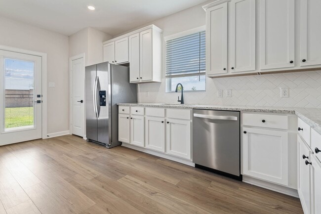 Photo - 1031 Rosewood Trl