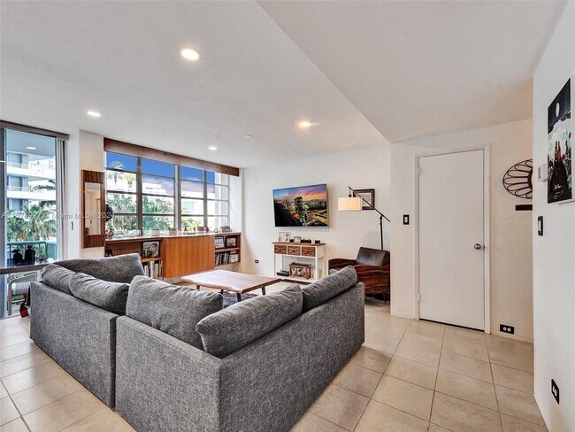 Photo - 1408 Brickell Bay Dr Unidad 411