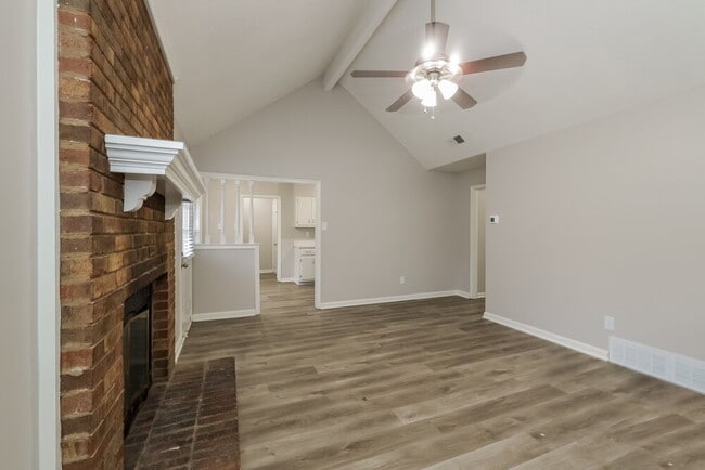 Photo - 5733 Crievewood Dr