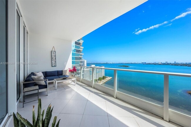 Building Photo - 2020 N Bayshore Dr Unit 1908