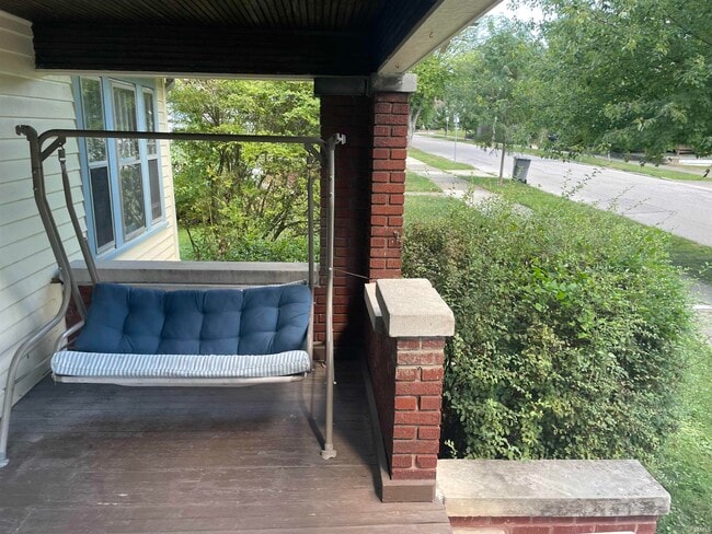 Photo - 201 E 12th St