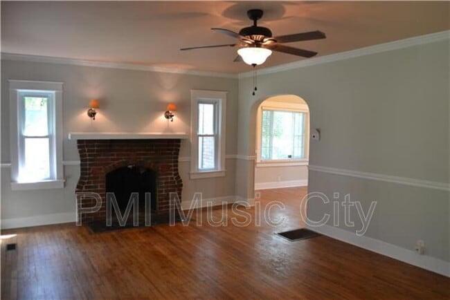 Photo - 210 Garner Ave