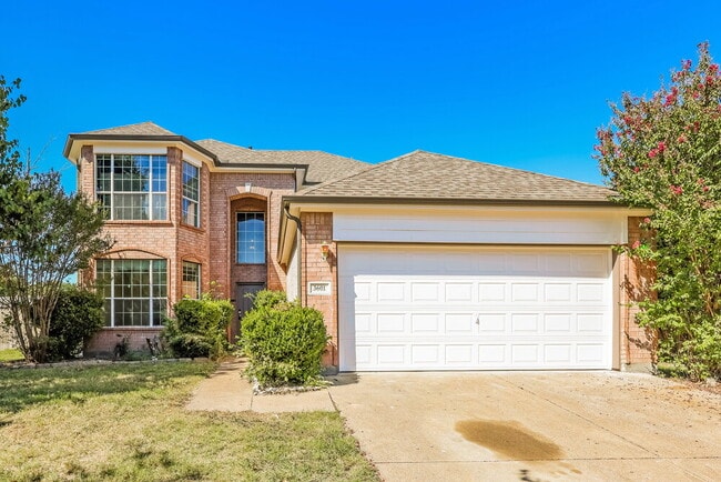 Building Photo - 3601 English Oak Dr