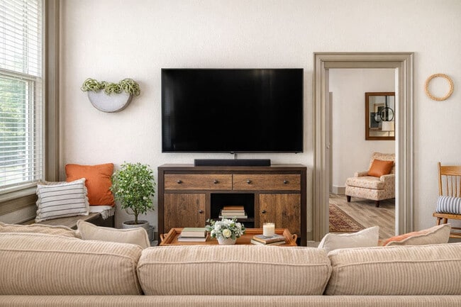 Photo - 101 Algoma Blvd Unit SI ID1332436P