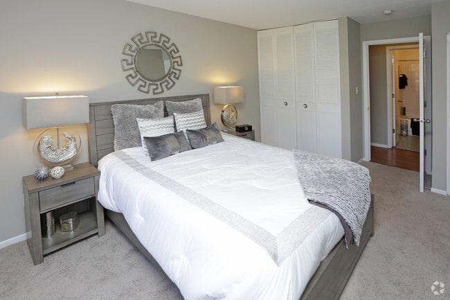 Photo - Willows On France