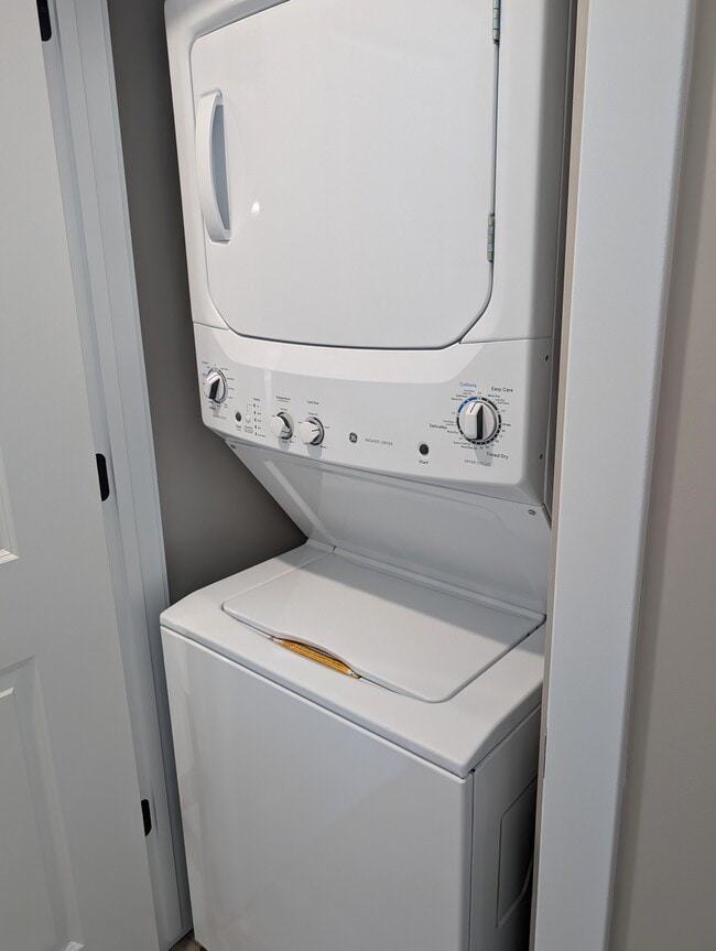 The Bennet 04 - Elm 26 Apartments