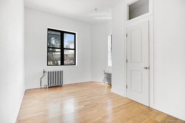 Photo - 151 Kingsland Ave