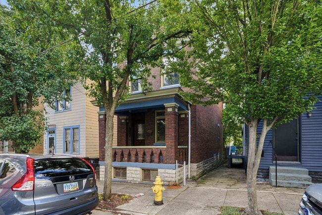Photo - 2215 Victor St Unit #2