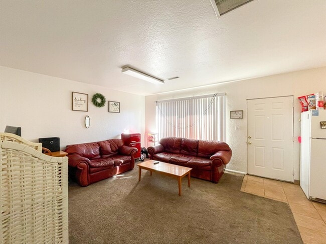 Photo - 830 N 100 W St