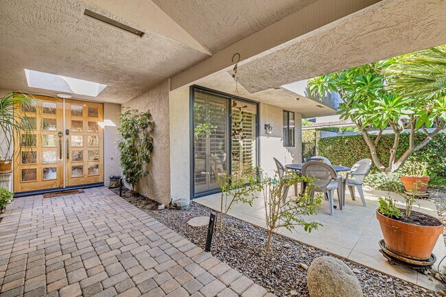 Photo - 10 Whittier Ct