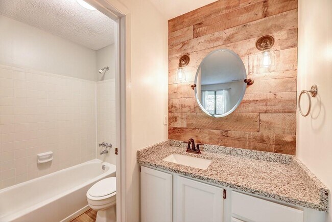 Photo - 529 Warm Springs Cir