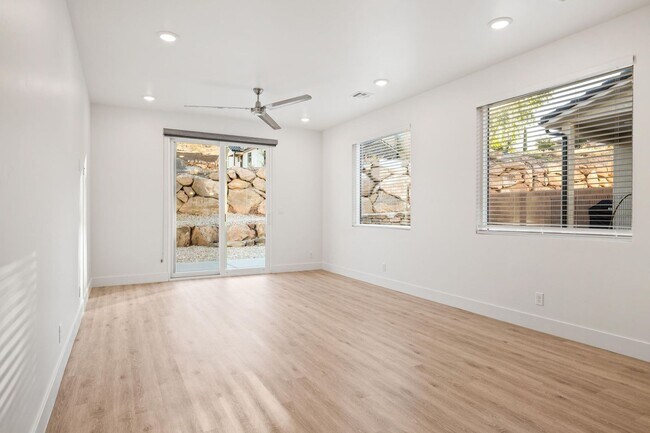Photo - Beautiful 4 bedroom, 3.5 bathroom twin home in St George!