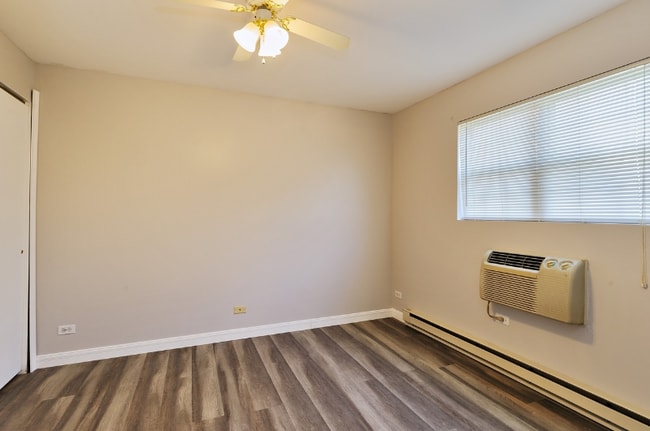 Photo - 1480 Spring Brook Ct