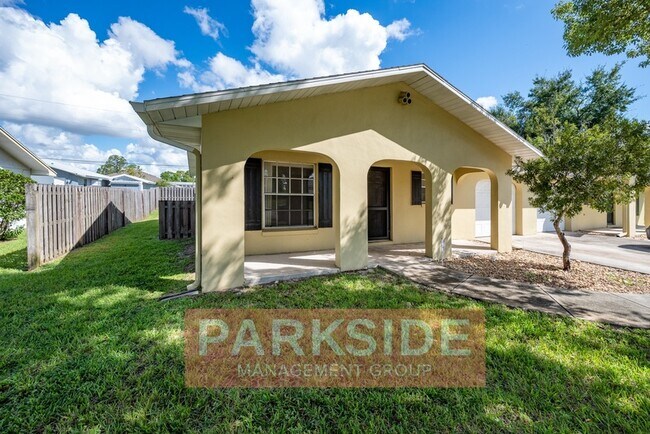 Photo - 122 Landmark St