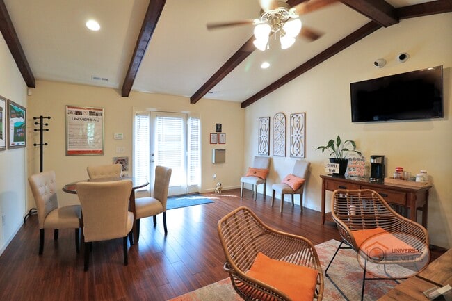 Clubhouse Lounge