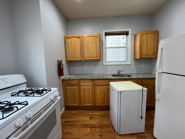 Photo - 166 Wilkinson Ave Unit 1