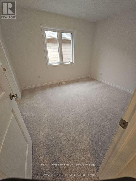 Photo - 5 Abbey Cres