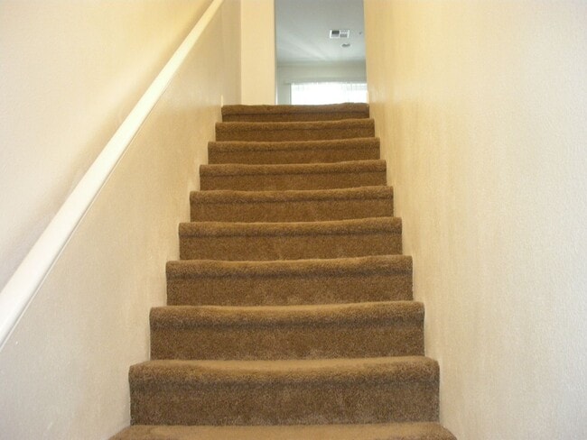 Photo - Three Bedroom, Two and a Half Bath Townhome Near UNR