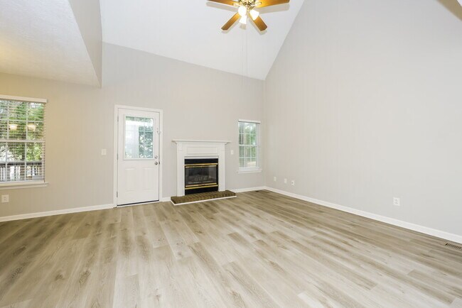 Photo - 1209 Highland Hills Dr