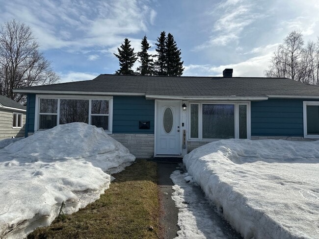 Building Photo - 1911 Lake Otis Pkwy