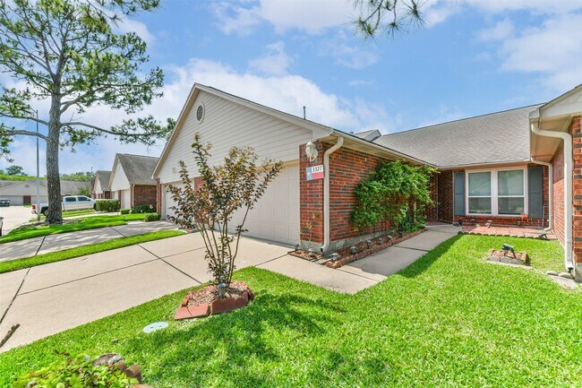 Photo - 3327 S Country Meadows Ln