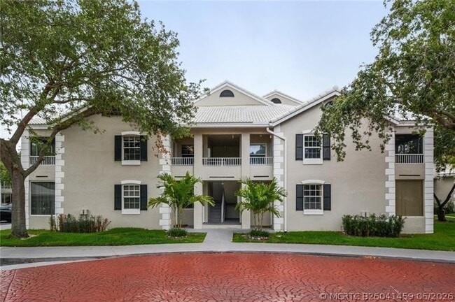 Building Photo - 2850 N Oakland Forest Dr Unit 215