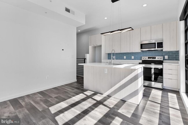 Photo - 506 H St NE Unit 401